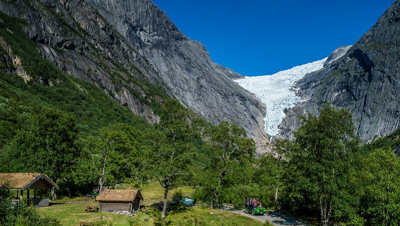 Briksdalsbreen